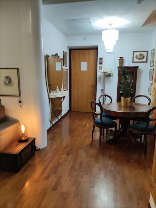 Colosseo Vintage Apartment Рим Экстерьер фото